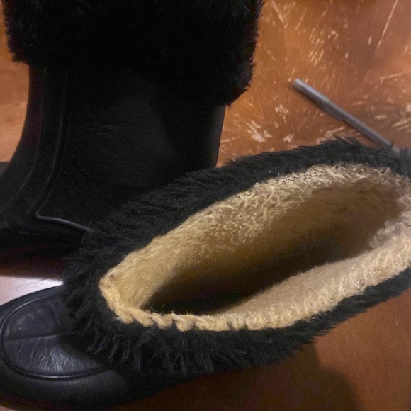 Boots - Picture 3 of 4